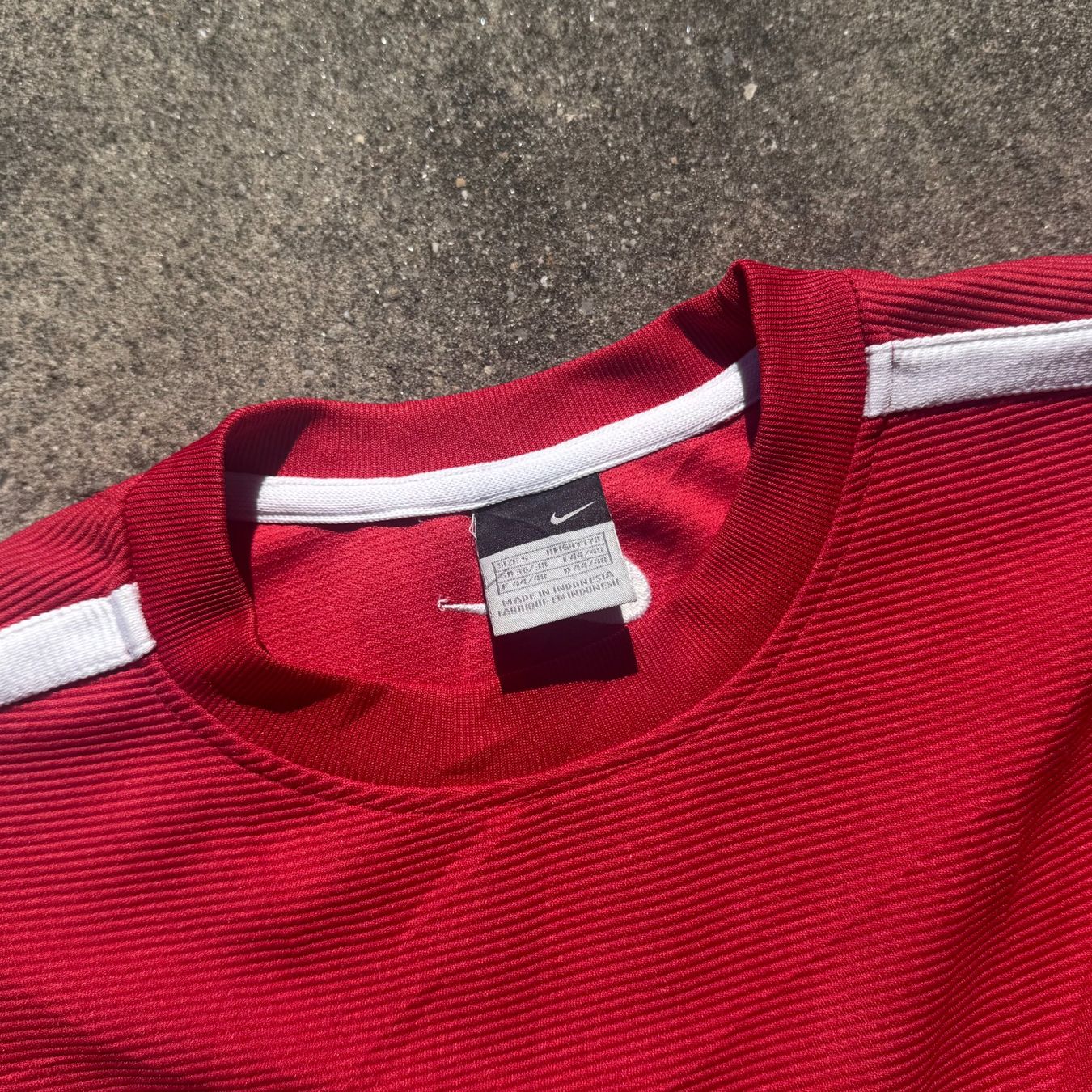 Nike Pullover & Sweatshirts: Nike Shox retro red 00s sweatshirt pull pullover vintage – Gebraucht aus St. Gallen von sourced_limited 2