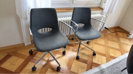 Bürostuhl dunkelgrau Stoff Metall guter Zustand