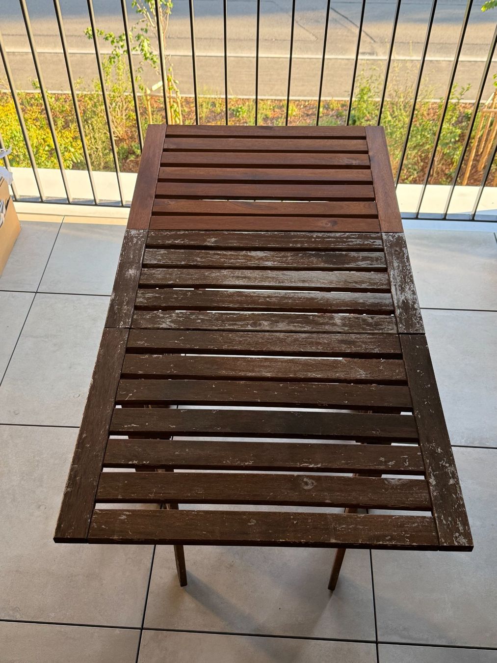 Ikea Set di tavolo e panche: Tisch + 2 Klappstühle / Table + 2 chaises pliantes – Usato da Au ZH venduto da Nicolet0620 6