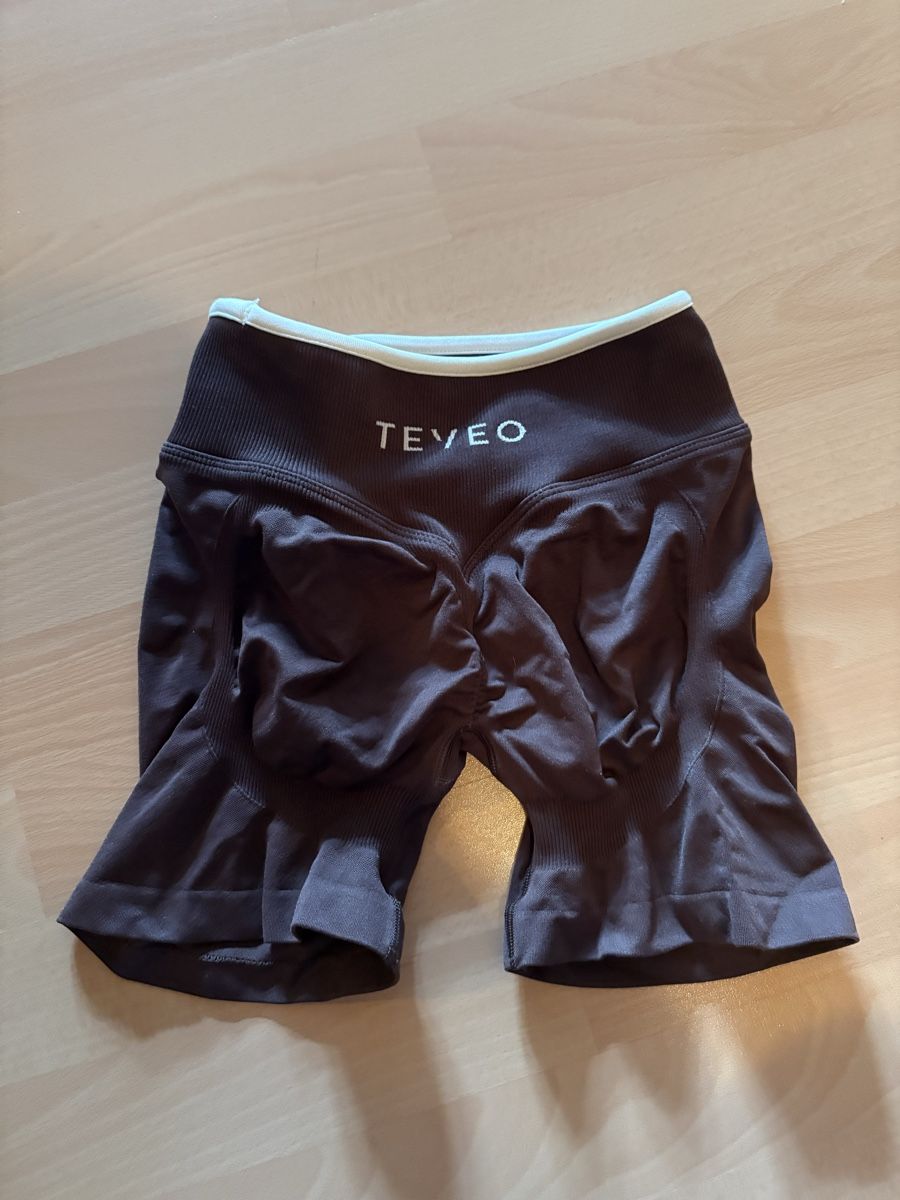 Teveo Leggings: Teveo Scrunch Shorts - XS – Usato da Ermenswil venduto da mar.nath 1