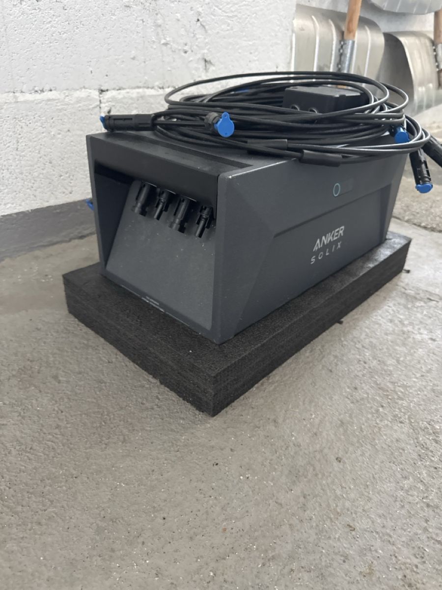 Panneaux solaires: Anker Solix E1600 – D'occasion à Sattel par DonChrigi90 2