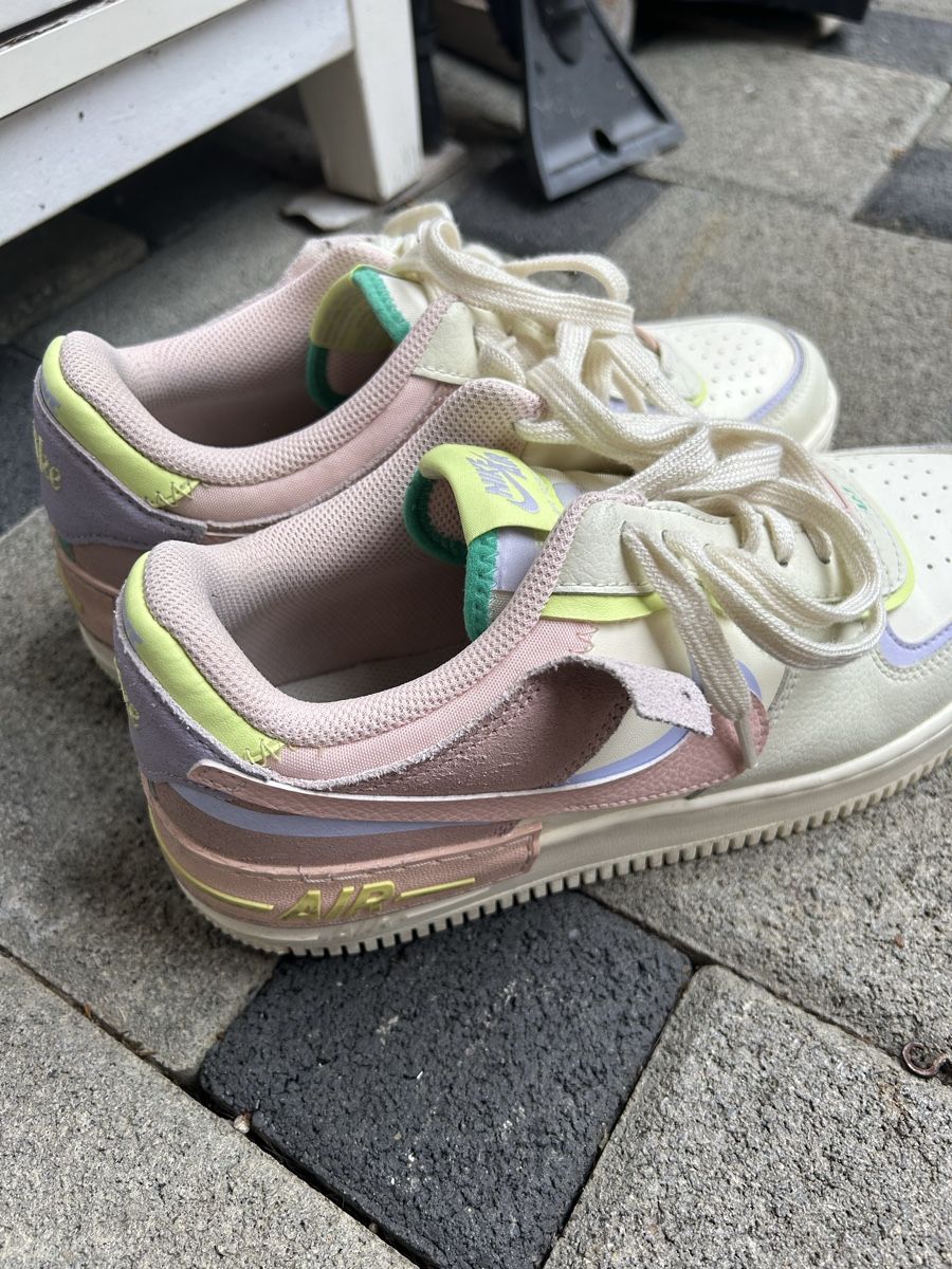 Nike Scarpe da donna: Nike Air Force 1 Shadow Pastel - Taille 41 – Nuovo (secondo la descrizione) da Valeyres-Montagny venduto da oce_vq6g