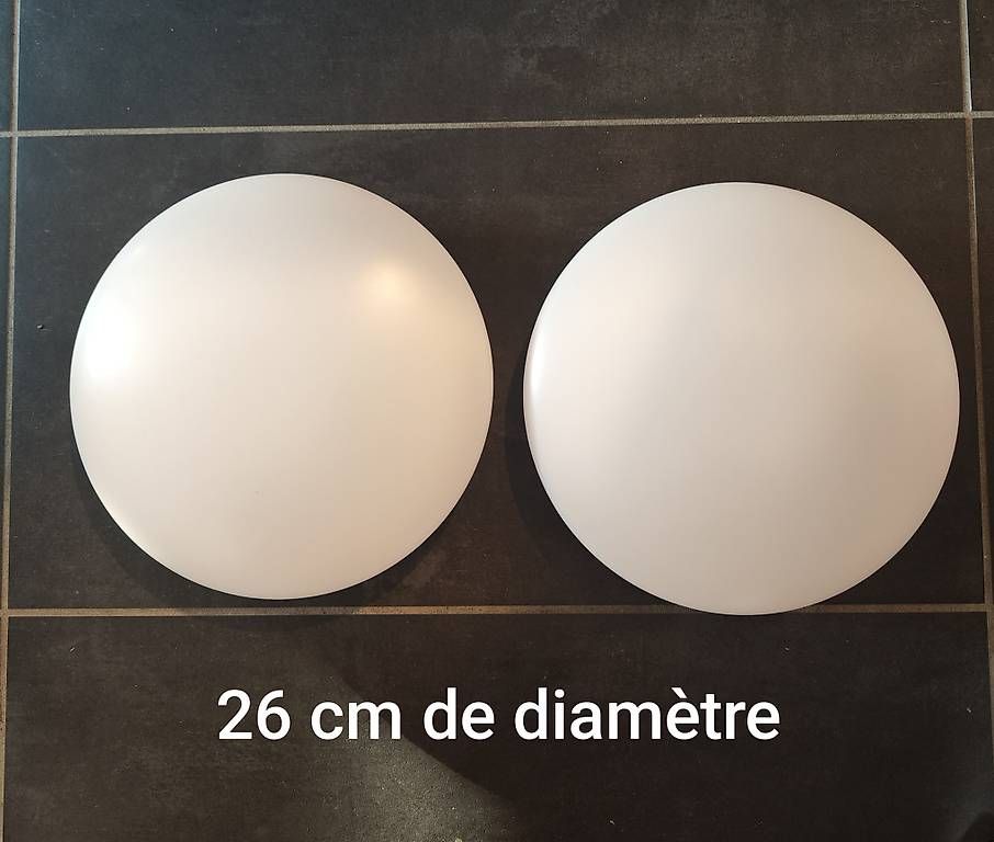 Lustres & lampes de plafonds: Plafonnier  – D'occasion à Yverdon-les-Bains par Cadocouches.ch 1
