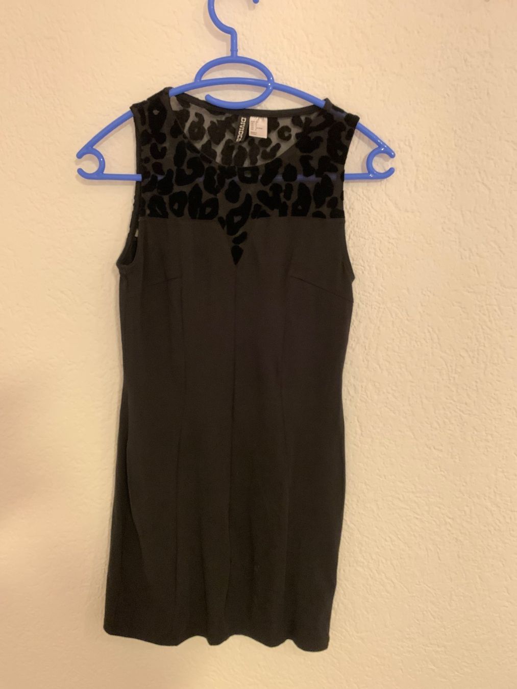H&M Vestiti: H&M Kleid Gr. 36 schwarz – Usato da Fislisbach venduto da KolibriSecondhand