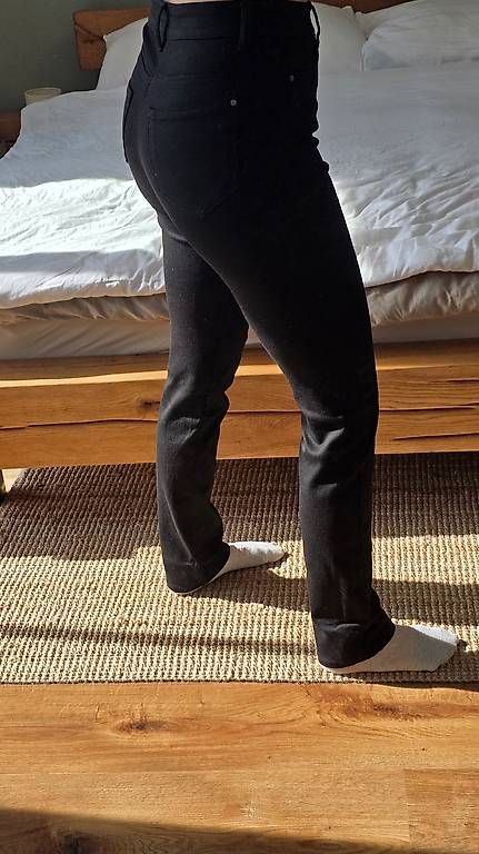 C&A Jeans: Schwarze Hose von C&A – Usato da Dagmersellen venduto da jul_y8bh 4