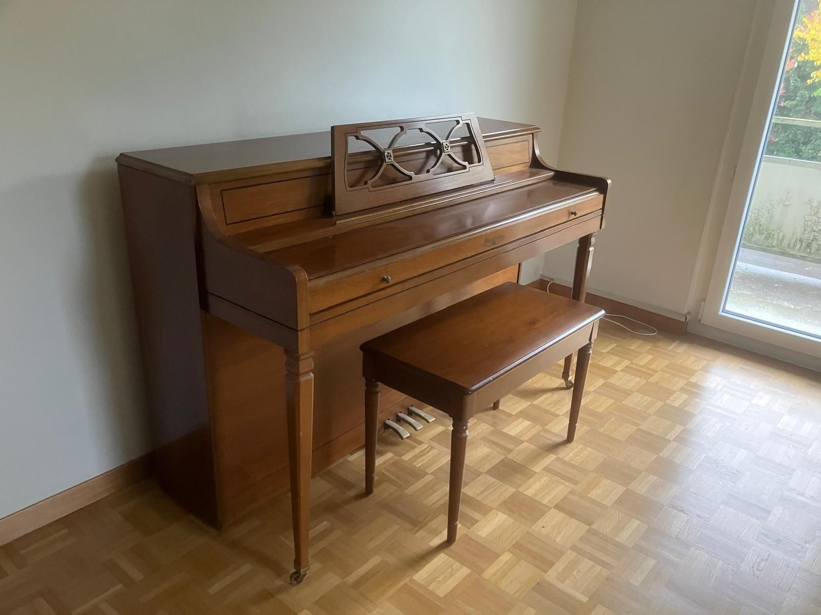 Wurlitzer Strumenti musicali: Wunderschönes Klavier von Rudolph Wurlitzer mit Hocker. – Usato da Zürich venduto da gates_11 5