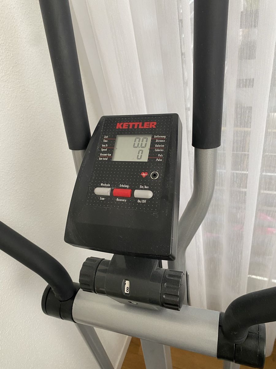 Vélos d'appartement: Crosstrainer Kettler gebraucht mit Displayanzeige – D'occasion à Root par Ronitmat 5