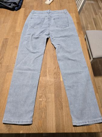 Herrenjeans Grösse M Neu