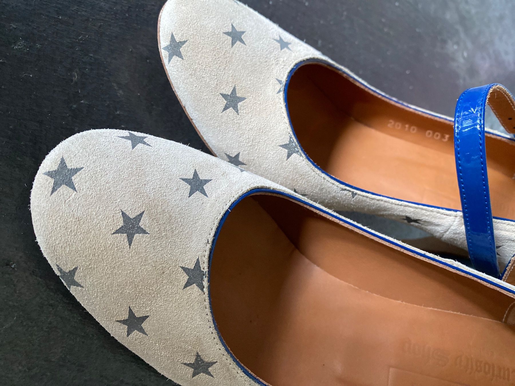 Damenschuhe: Pumps mit Sternen von Eley Kishimoto 38 – Gebraucht aus Chur von simhofstr 1