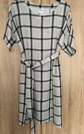 Kleid Marke Simple grau XL sehr schöner Schnitt