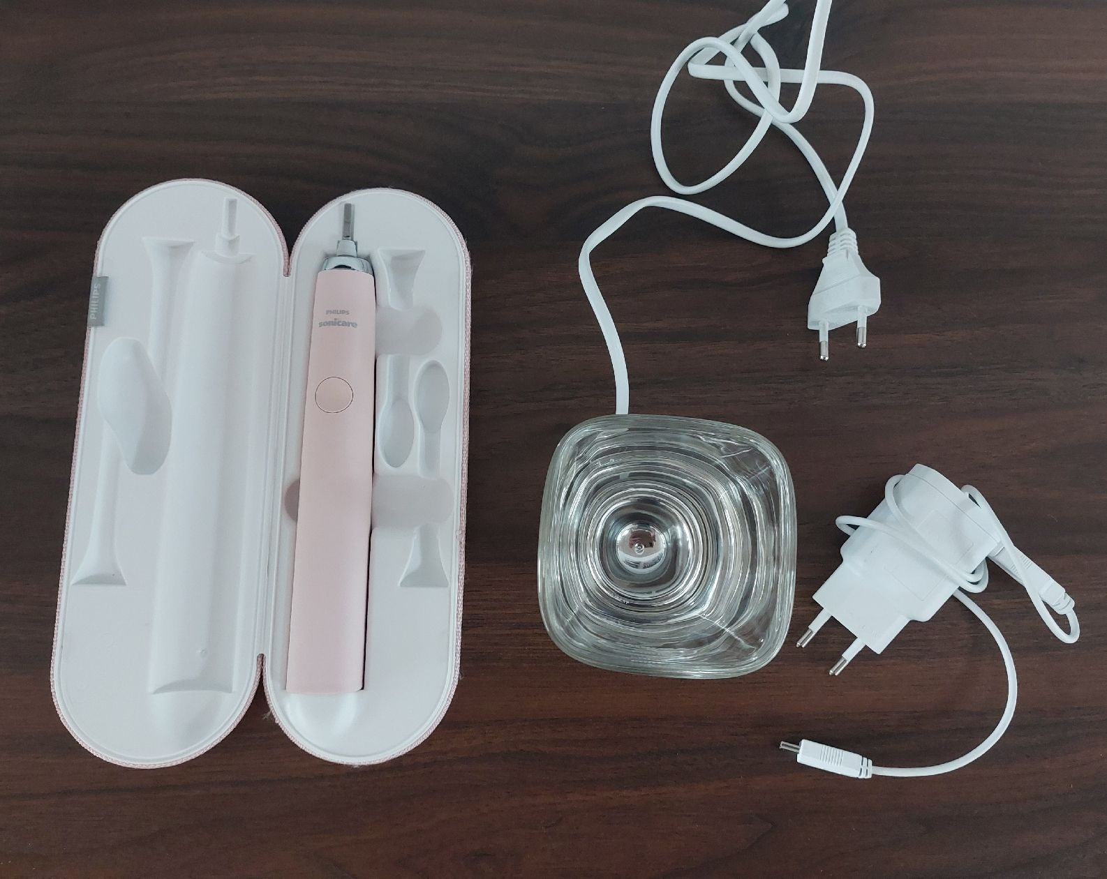 Philips Sonicare Cura dei denti: Philips Sonicare Diamond Clean Rosa mit Zubehör – Usato da Thalwil venduto da S_Blaettchen