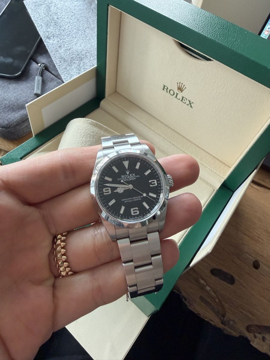 Rolex Orologi: Rolex Explorer I 124270 36mm Full set 2022 – Usato da Binningen venduto da Edeag3 2