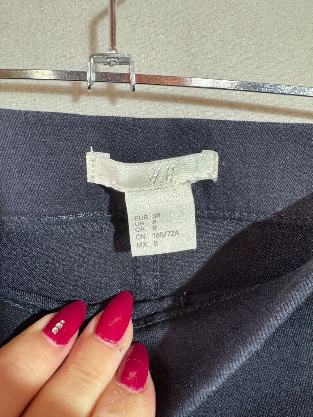 H&M Pantaloni: Hose von H&M Gr. 38 – Usato da Grosswangen venduto da second_hand_dress 1
