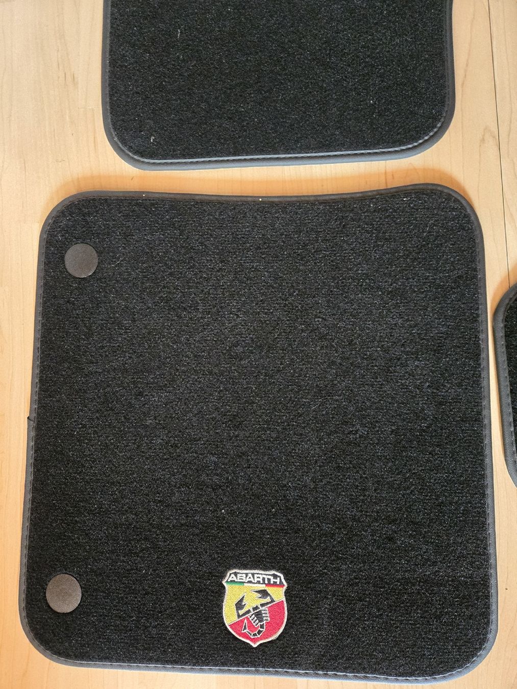 Abarth Tappeti & Tappetini: tapis  pour Fiat ABARTH – Nuovo (secondo la descrizione) da Montet (Broye) venduto da CandiceD