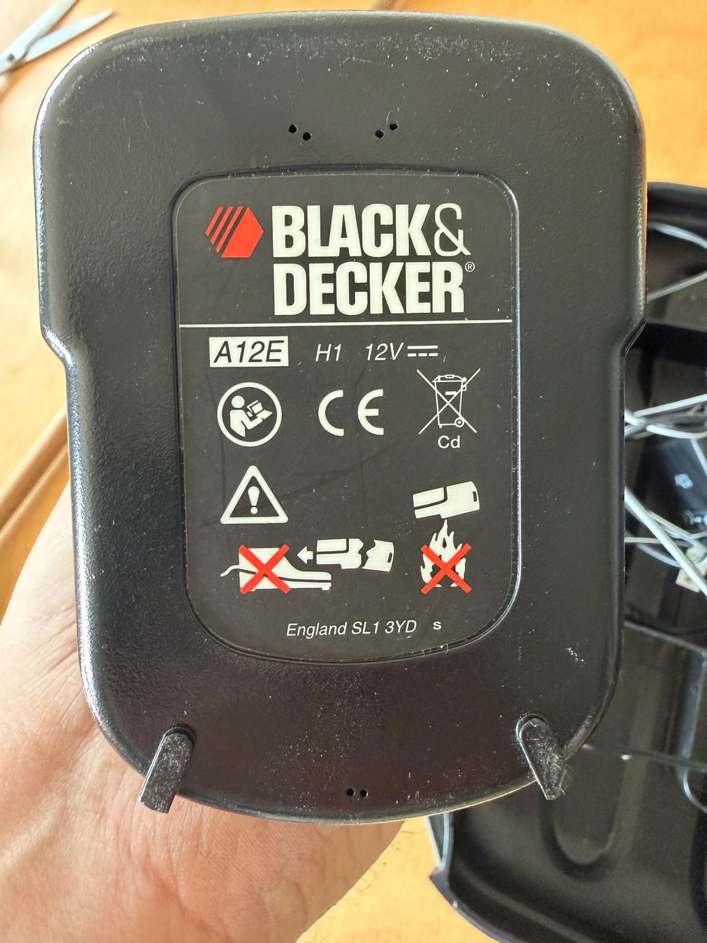 Bohrmaschinen: Akkuschrauber BLACK&DECKER EPC12 10mm 12V Koffer – Gebraucht aus Duggingen von Ysvogel 3