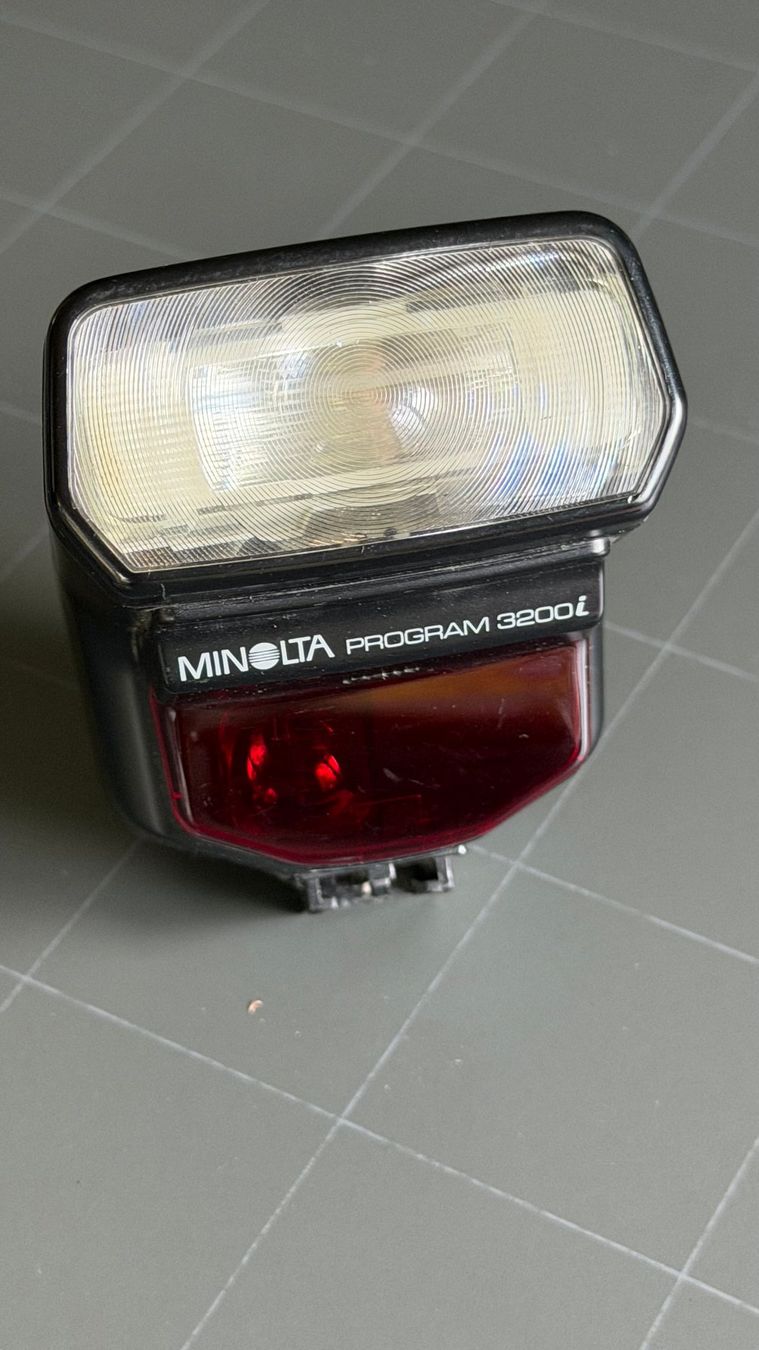 Minolta Blitze: Blitz Minolta – Gebraucht aus Bad Ragaz von Freiflug