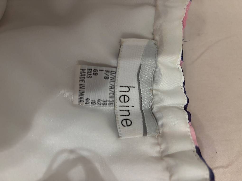 Kleider: Vendo un bellissimo vestito da sera – Gebraucht aus Soazza von afa_r6cx 3