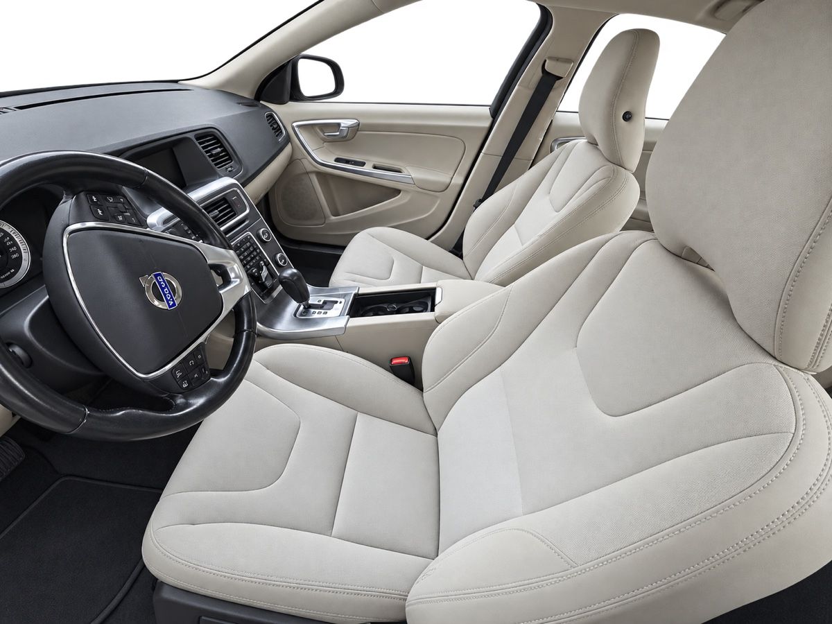 Volvo Autos: Volvo S60 – D'occasion à Cham par inf_cdz6 3