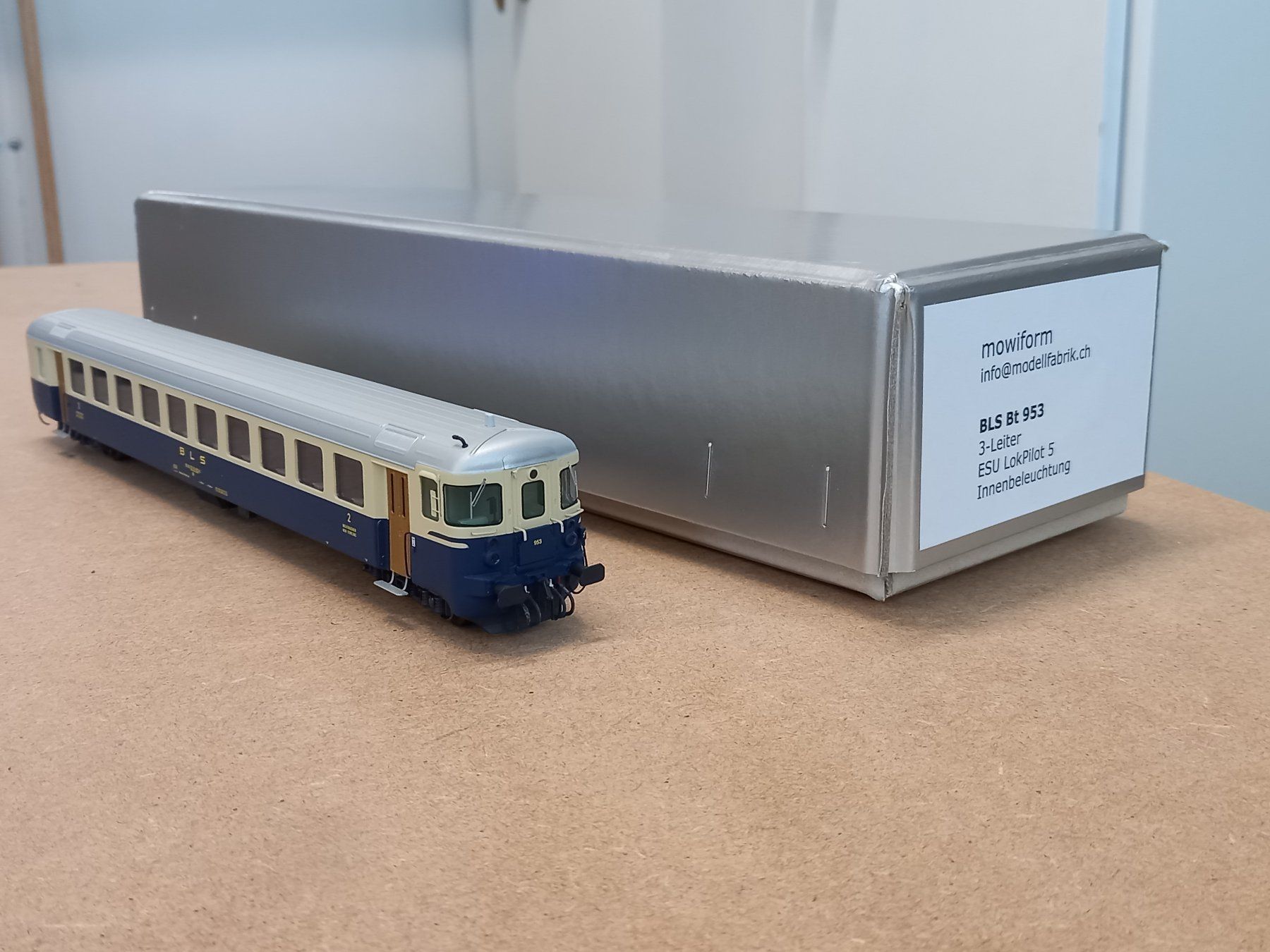 Modelleisenbahnen: BLS Bt 953 mowiform / Hui Modellbau – Neu und originalverpackt aus Buch b. Kümmertshausen von accipitergentilis