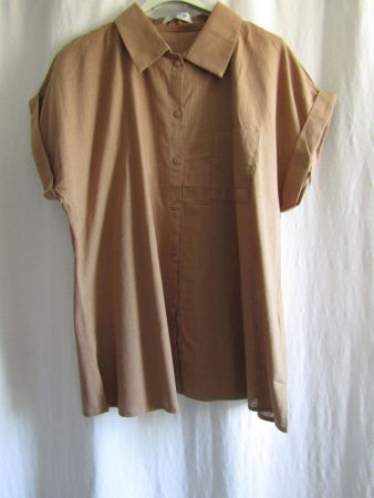 Gr. 46/52, Bluse/Sommerjacke Milchschoko, hoher Leinenanteil