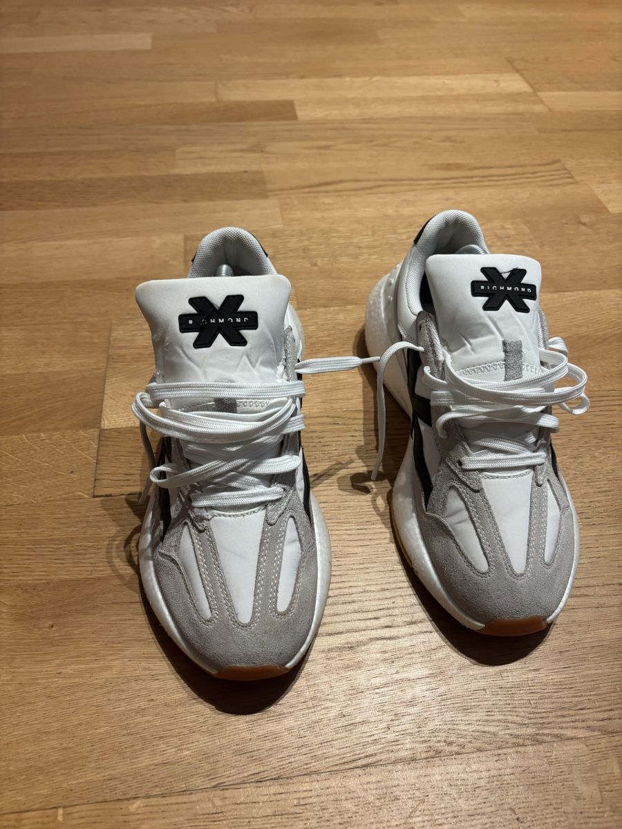 Scarpe da uomo: John Richmond Shoes  – Usato da Zürich venduto da Miro28M