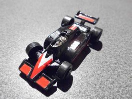 Spielzeug - Rennauto schwarz/rot