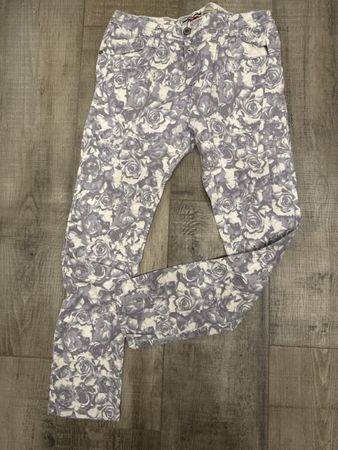 Please Jeans, Gr. M, Blumenmuster, Sommer-Look, Top Zustand!