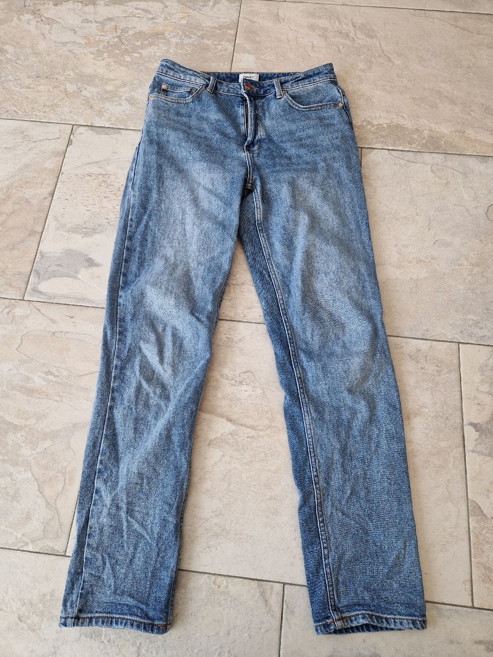 Only Jeans: Only Mom Jeans Gr. 30/36, extra lange Beine – Usato da Niederrohrdorf venduto da Miripfiri