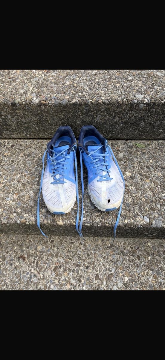 On Scarpe da donna: On Laufschuhe blau/weiss Gr. 41 – Usato da Kölliken venduto da ale_7d8j 2