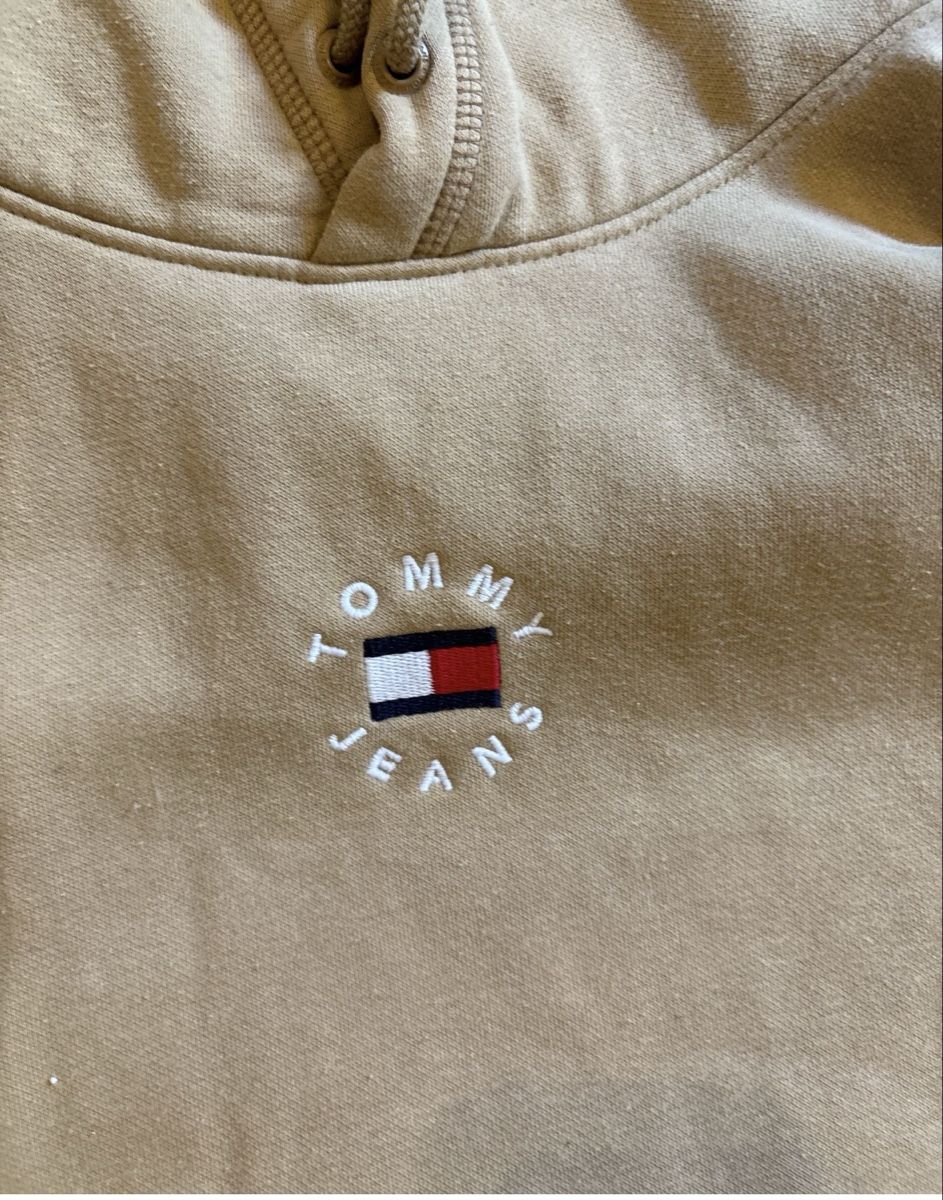 Tommy Hilfiger Maglioni & Felpe: Tommy Jeans Hoddie – Usato da Basel venduto da bul_z6dk 2