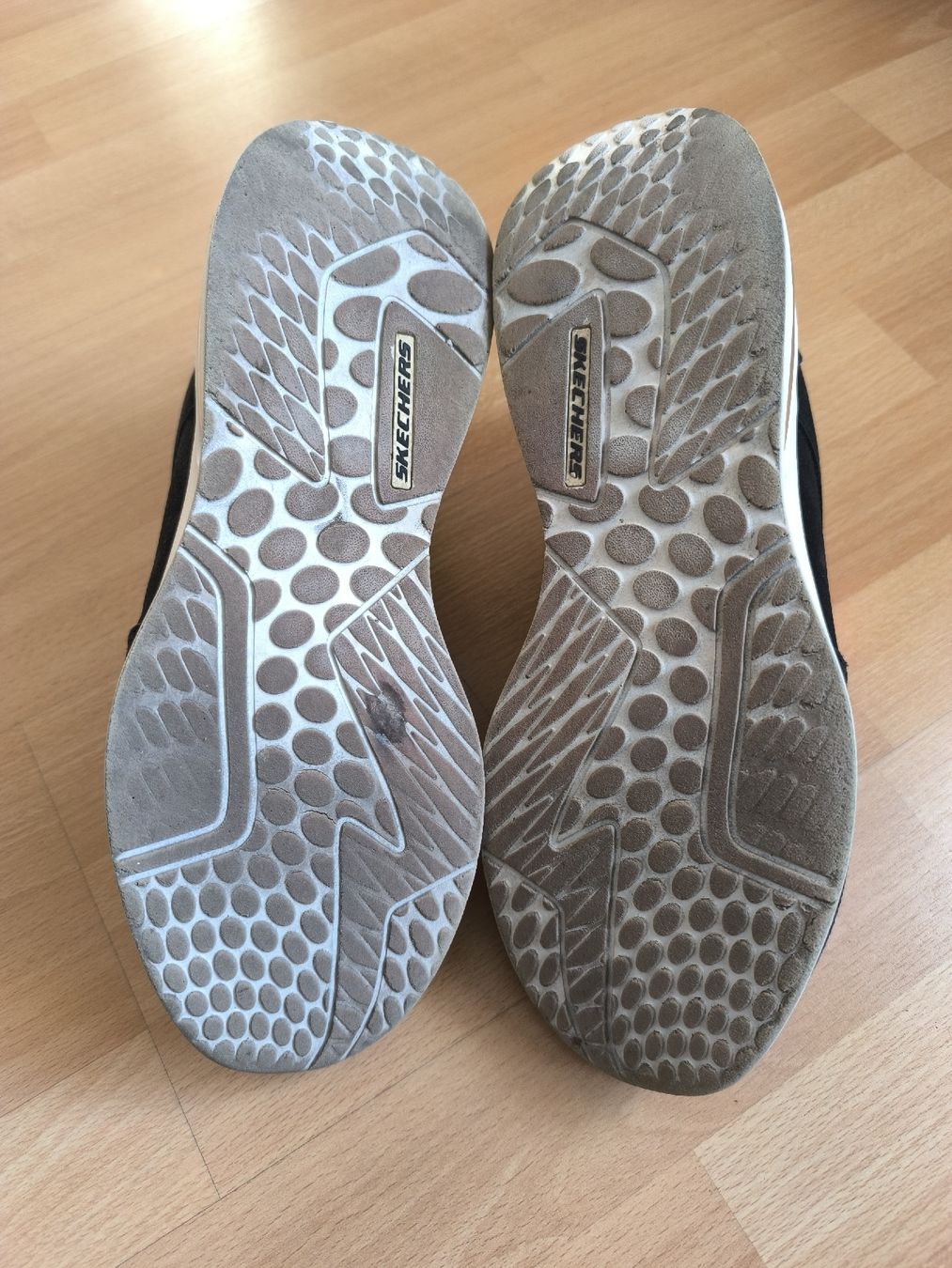 Skechers Scarpe da uomo: Skechers Sneaker Grösse 42 – Usato da Oberdiessbach venduto da Zwerg82 3