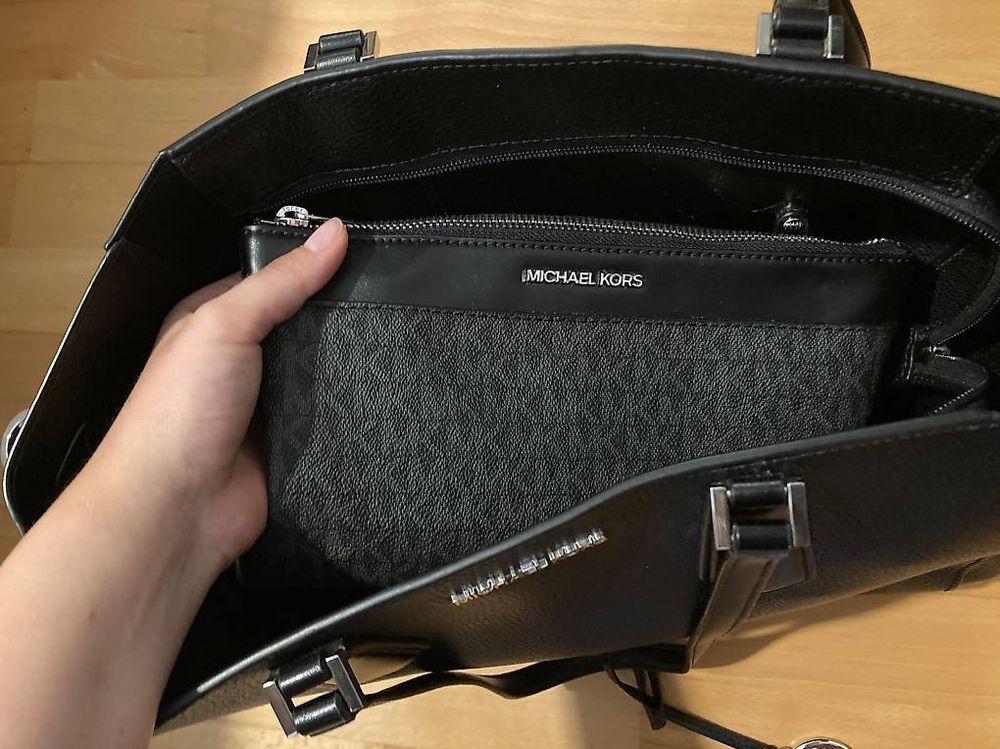 Borse: Drei Michael Kors Taschen – Usato da Richterswil venduto da learn80 2