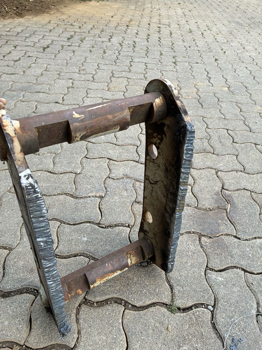 Escavatori: Anbauplatte – Usato da häfelfingen venduto da PB20 1
