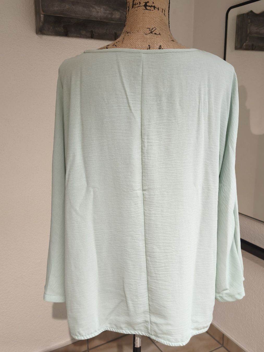 Blusen: Damen Oberteil hellgrün Grösse L 100% Polyester – Neu (gemäss Beschreibung) aus Emmetten von SecondhandSiska 2