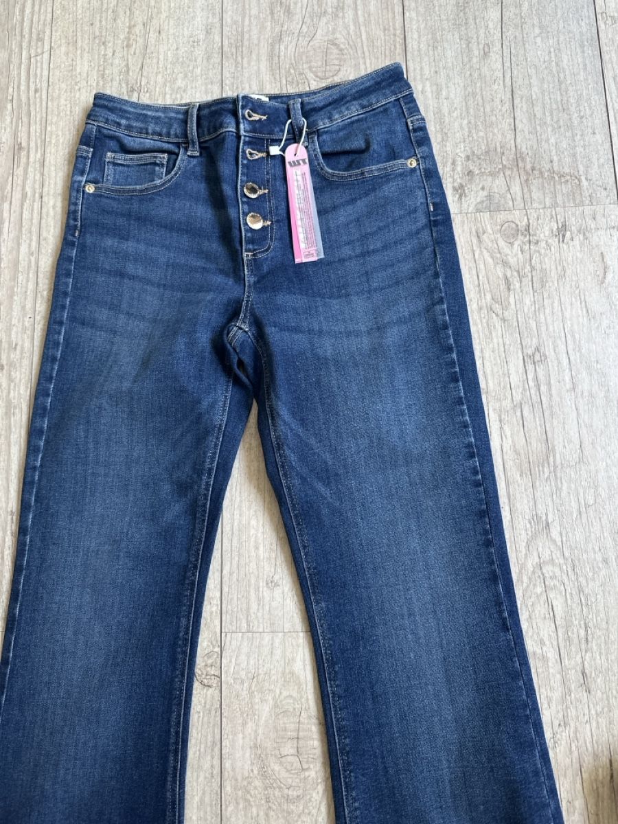 Jeans: Jeans leicht Schlaghose Grösse 36 neu – Nuovo e nell'imballaggio originale da Frauenfeld venduto da aluma14 1