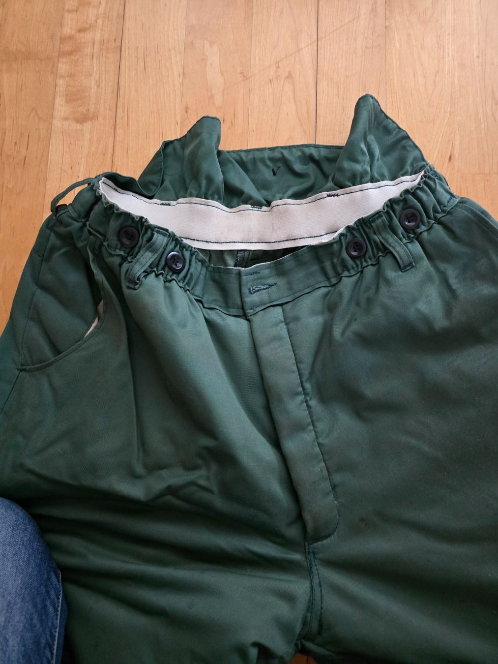 Pantaloni: Schnitthosen Größe M/S – Usato da Emmenbrücke venduto da bagger58 1