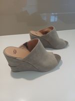 tolle, 1x getragene UGG Keilsandalen