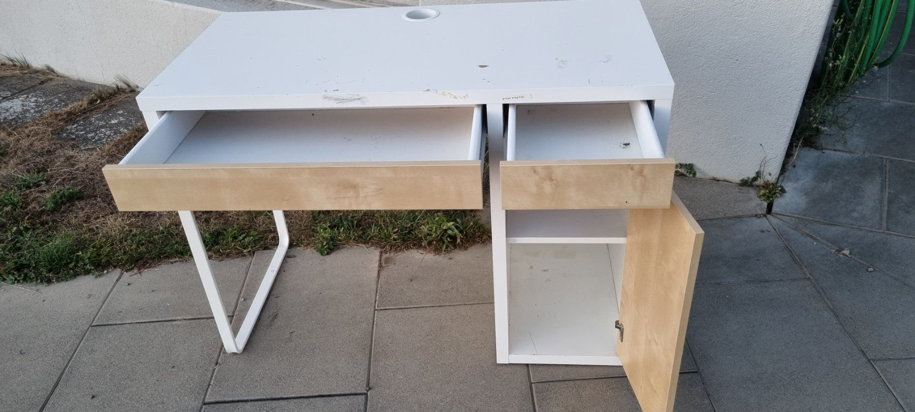 Scrivanie: Ikea Kinder-Schreibtisch – Usato da Eggenwil venduto da Patmaan 3