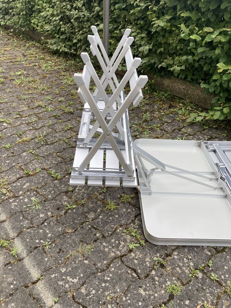 Tavoli: Camping Klapptisch – Usato da Villmergen venduto da tho_7kqs 2