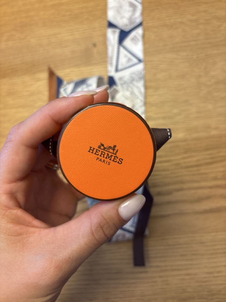 Hermès Foulard & Sciarpe: Hermes Seidenband Twilly mit Box – Usato da Bonstetten venduto da LMGV 3
