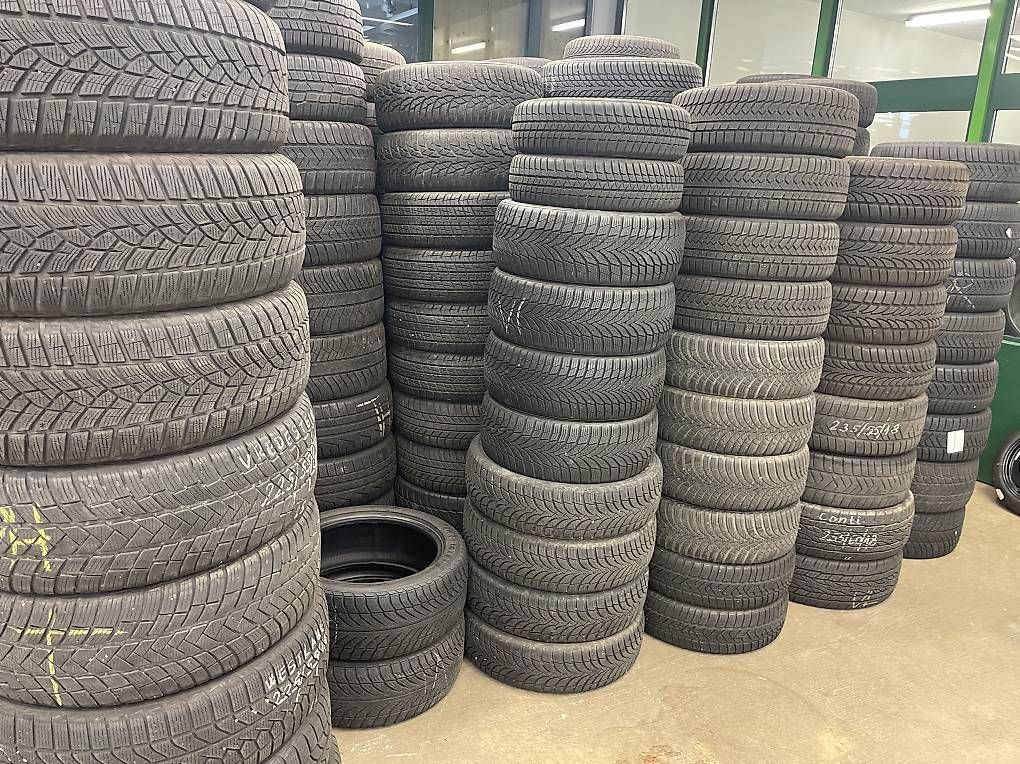 Pneumatici & Ruote complete: Export Winterreifen 1300 Stück – Usato da Hunzenschwil venduto da Avdyli1 6