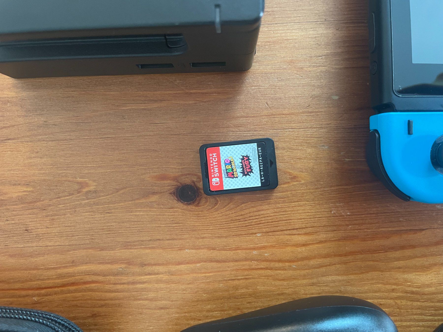 Nintendo Console: Nintendo Switch OG + custodia + vetro + grip + gioco – Usato da Locarno venduto da DavideBarberi 5