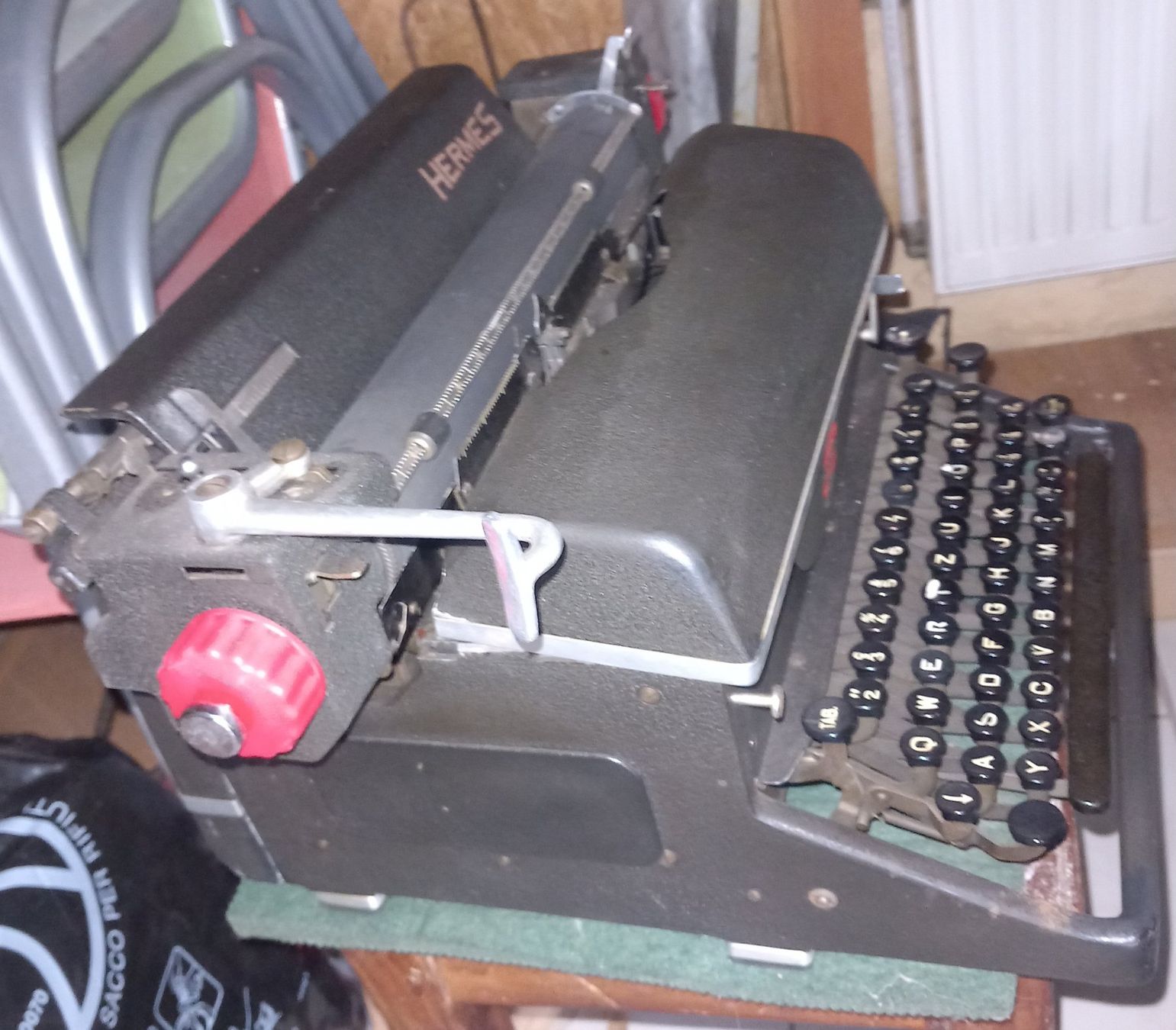 Macchine da scrivere: SCHREIBMASCHINE HERMES – Usato da Ried-Brig venduto da ugukim 1