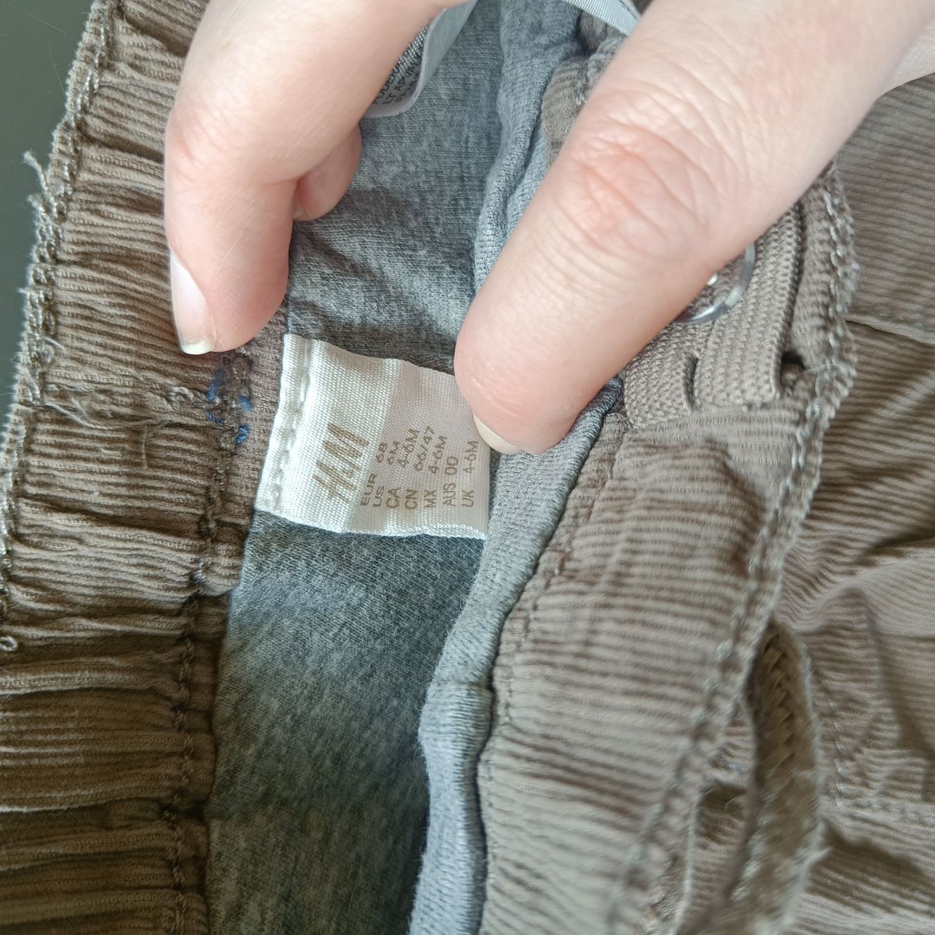 H&M Pantaloni: Hose H&M Grösse 68 – Usato da Jaberg venduto da urig17. 1