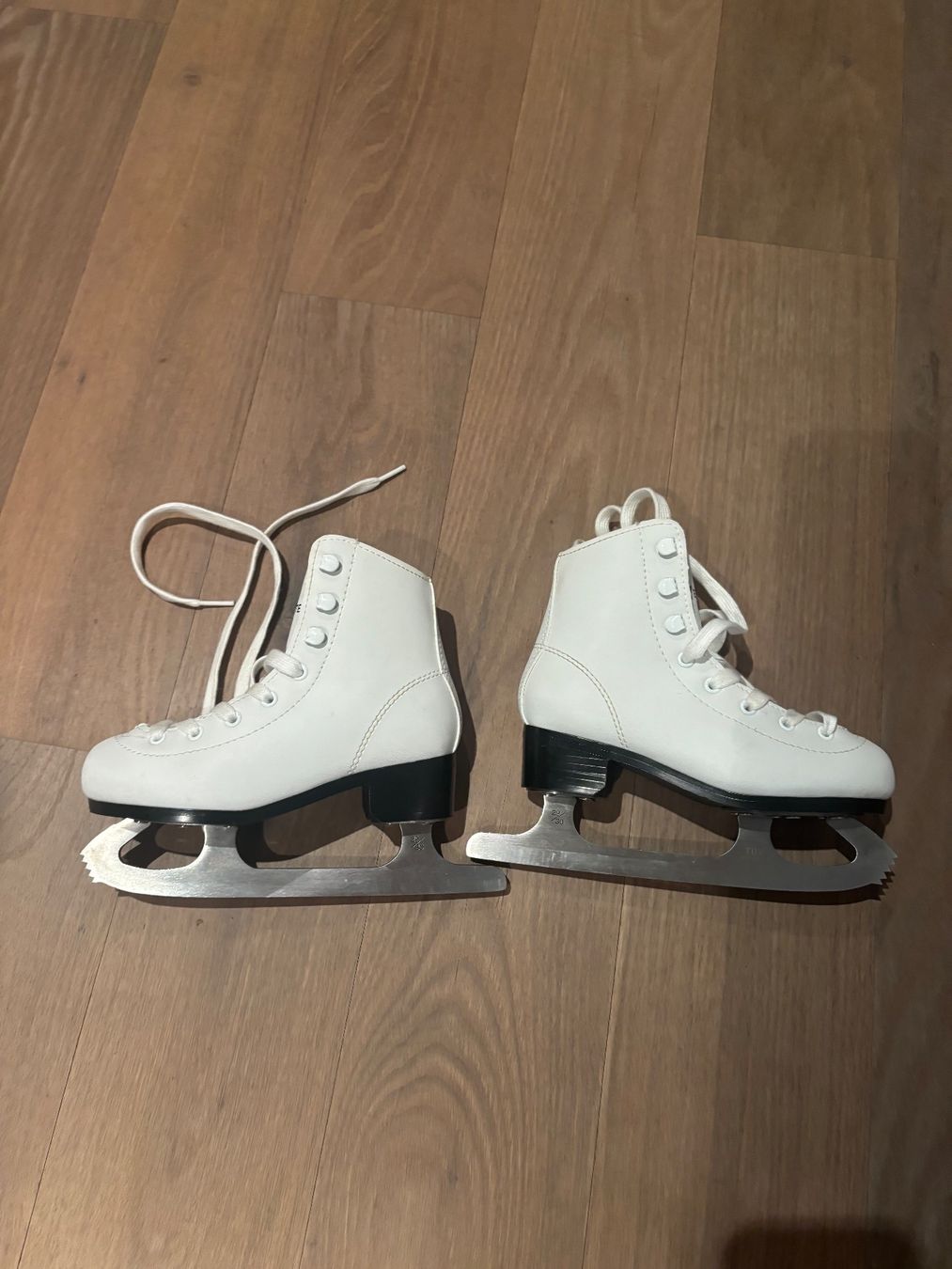 Pattini da ghiaccio: Eislaufschuhe Extend Grösse 29/30 – Usato da Zollikon venduto da d_grabher