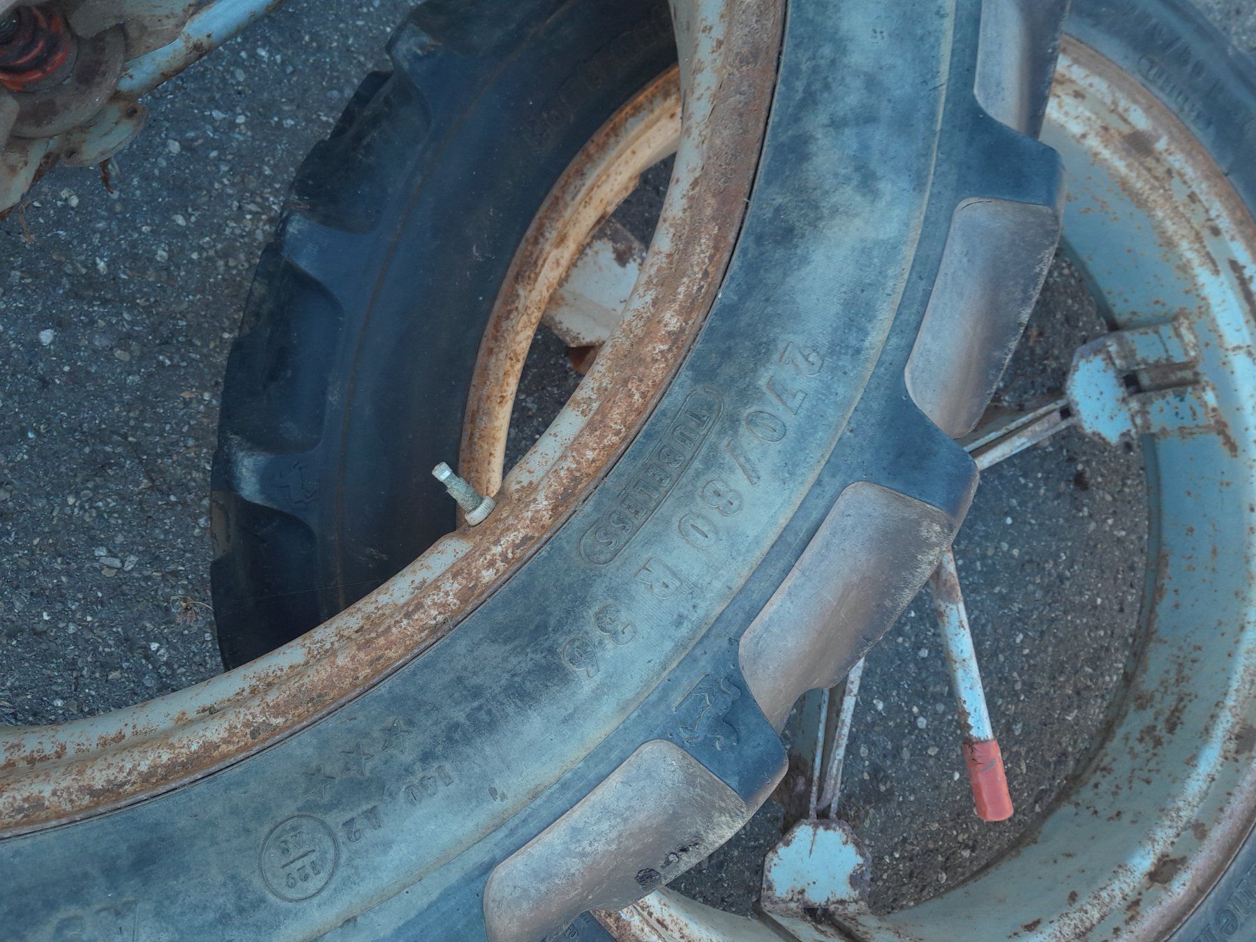 Pneumatici & Ruote complete: Doppelrad Müller 270/80R36 – Difettoso da Menzingen venduto da Staub-Landtechnik 3