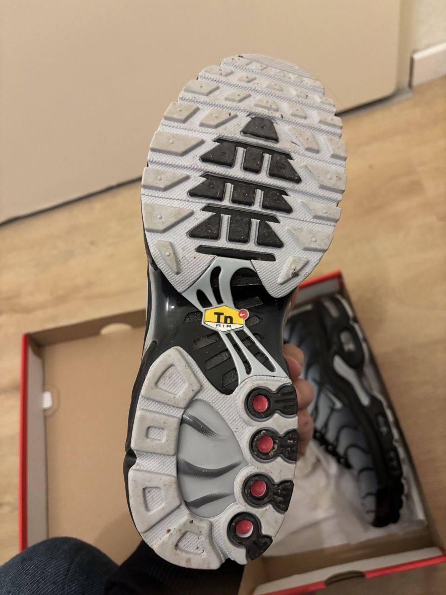 Nike Scarpe da donna: Nike TN / Gr.39 / Neu  – Nuovo (secondo la descrizione) da Ostermundigen venduto da Siri1993 2