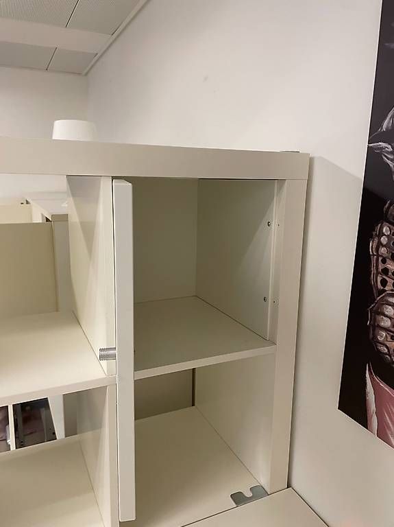Ikea Scrivanie: Bürotisch mit integriertem Regal und Regalfach – Usato da Wädenswil venduto da lei_mh9s 2