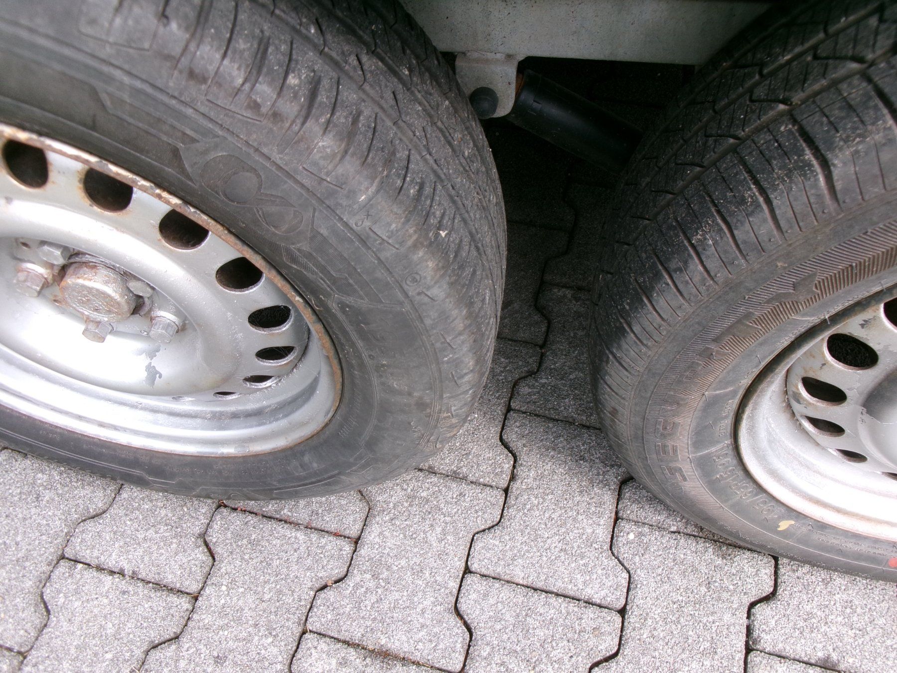Rimorchi: 2er Vollpolyester Pferdeanhänger – Usato da Muhen venduto da Bschaf 5