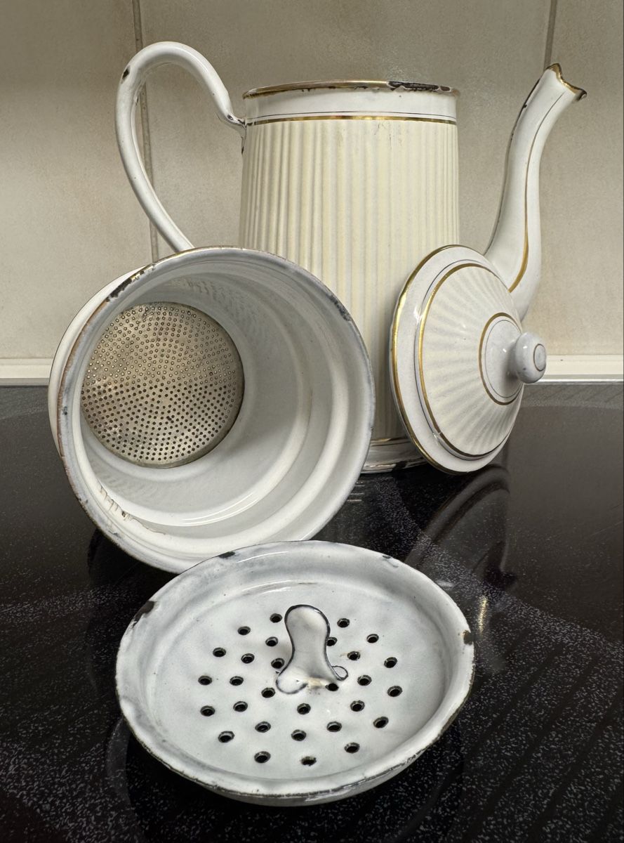 Teiere: Sehr originelle Emaille(-Tee/-Kaffee)-Kanne – Usato da Chur venduto da Lilo_Pulver 2
